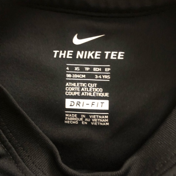 Nike Shirt - Picture 4 of 5